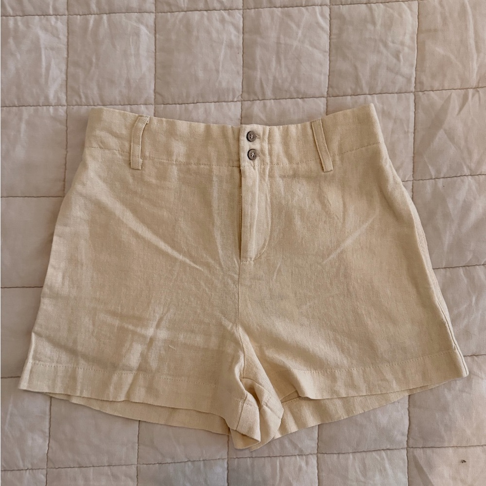 Zara- Size 8 - Linen Blend Shorts in Cream